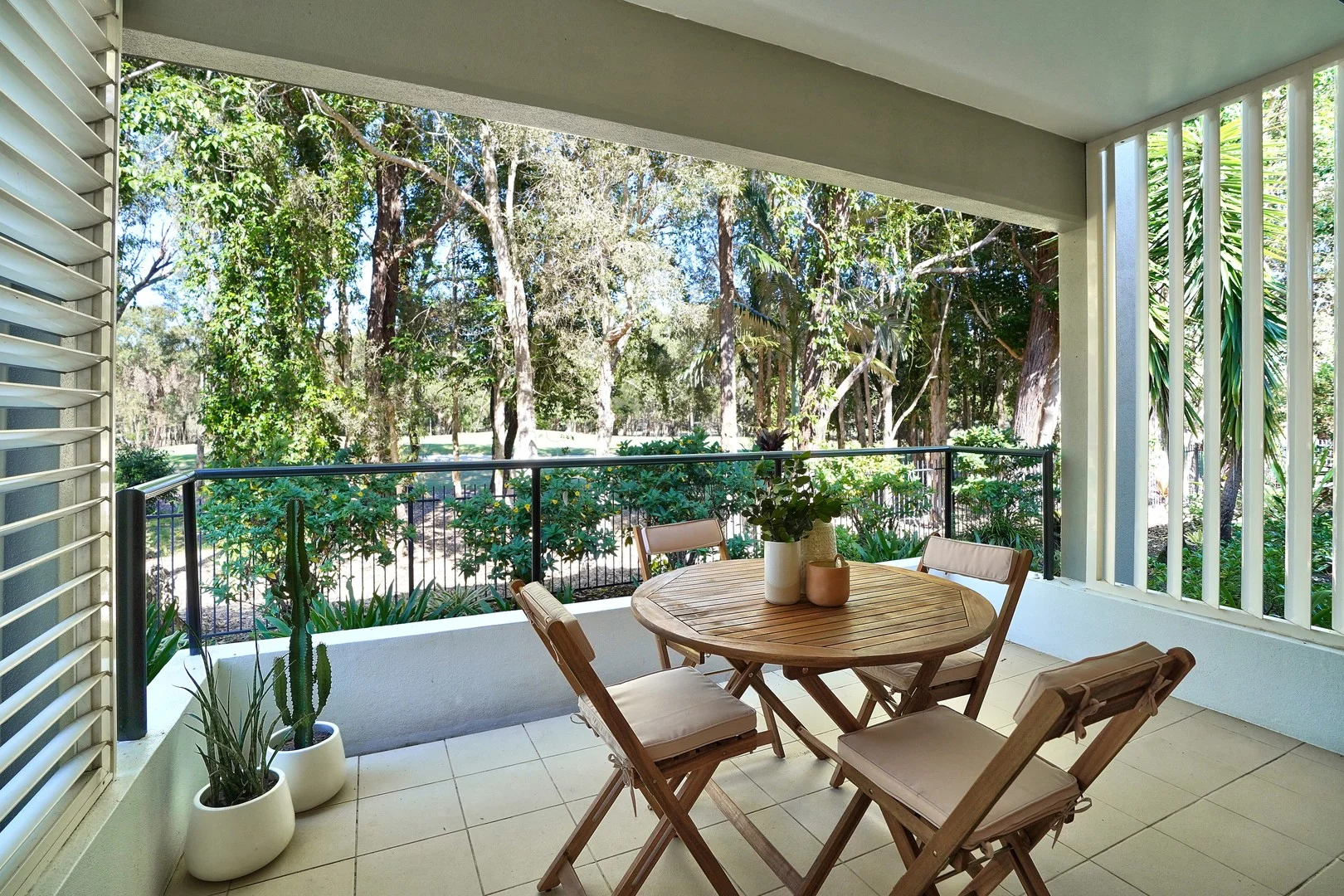 Unit 828/100 Resort Dr (1/28)
